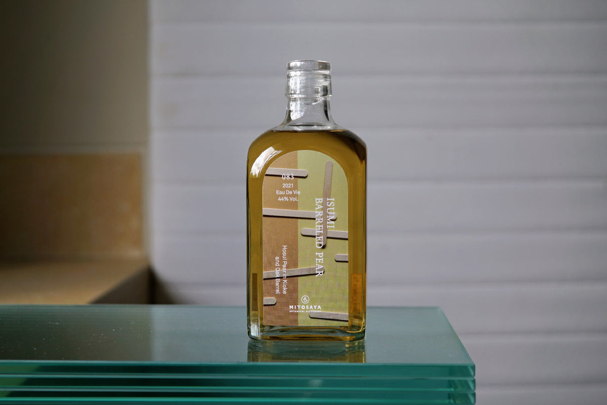 083 ISUMI BARRELED PEAR